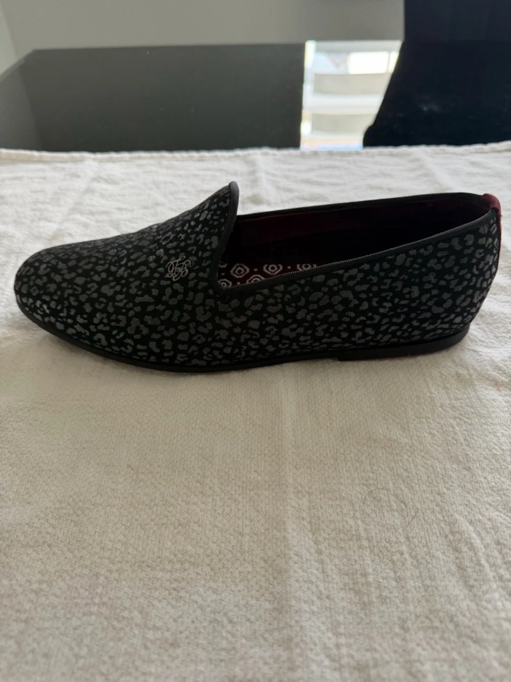 Ted Baker Black and Maroon Patterned Slip-On Loafers - Picture 5 of 8